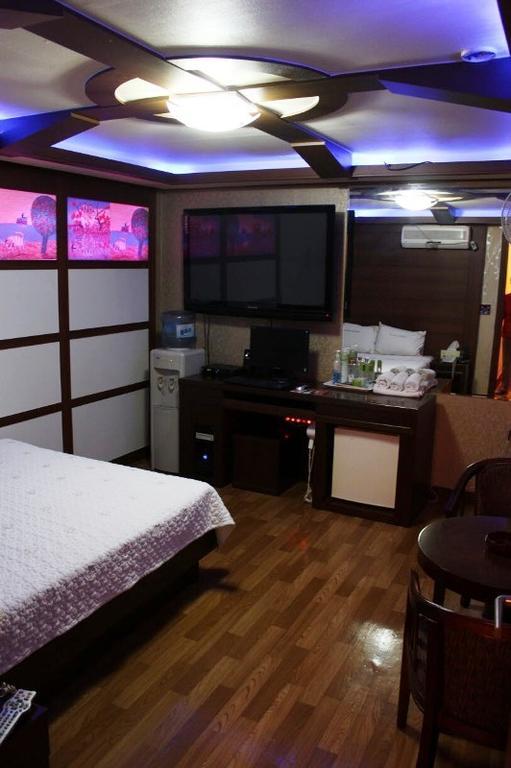 Picasso Motel Jongno Seoul Phòng bức ảnh